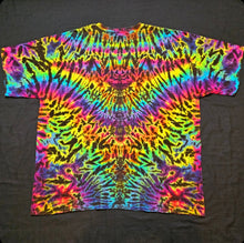 Load image into Gallery viewer, 3XL. Diamond tee.
