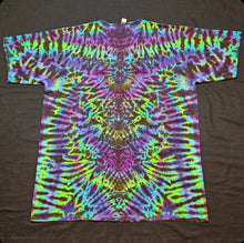 Load image into Gallery viewer, XL. Mandala tee.
