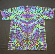 Load image into Gallery viewer, XL. Psychedelic scrunch tee.
