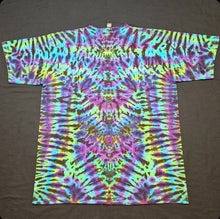 Load image into Gallery viewer, XL. Psychedelic scrunch tee.
