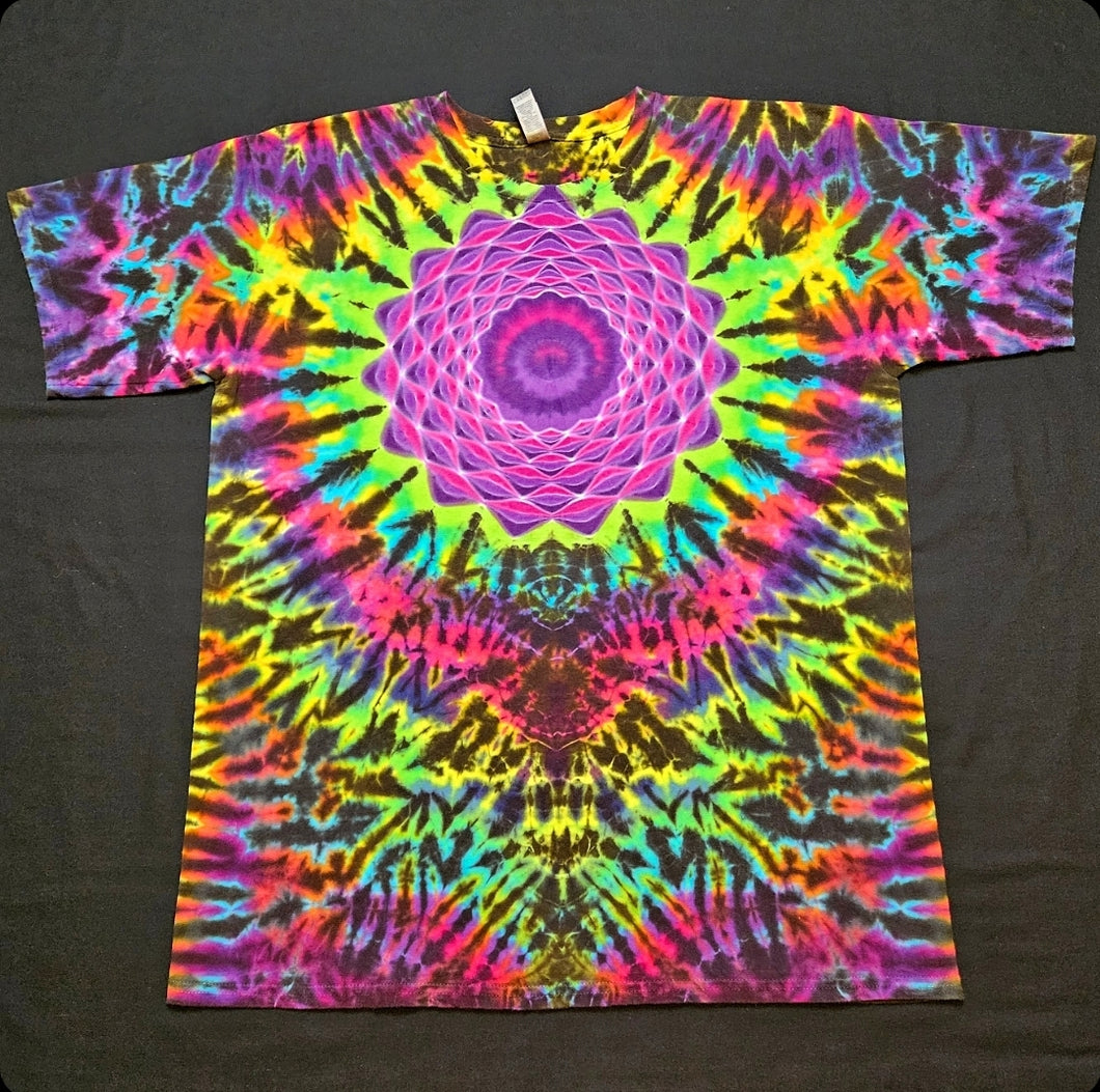 XL. Mandala tee.