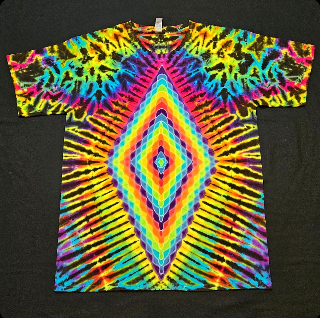 Large. Diamond tee.