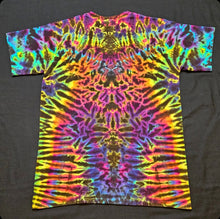 Load image into Gallery viewer, Medium. Mandala tee.
