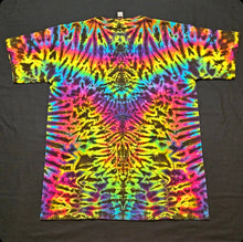 Load image into Gallery viewer, Large. Diamond tee.
