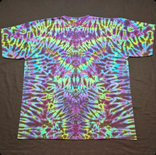 Load image into Gallery viewer, 2XL. Mandala tee.
