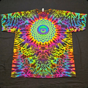 2XL. Mandala tee.