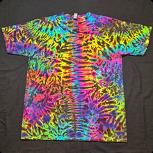 Load image into Gallery viewer, XL. Scrunch tee.
