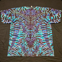 Load image into Gallery viewer, 2XL. Mandala tee.
