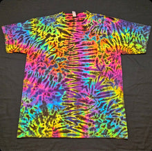 Load image into Gallery viewer, XL. Scrunch tee.
