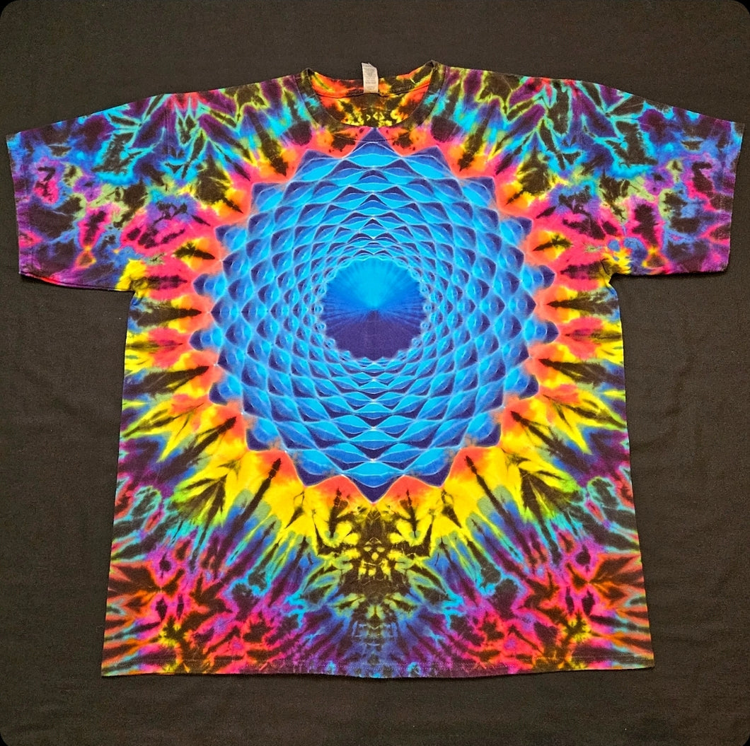 2XL. Mandala tee.