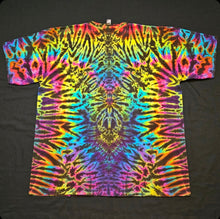 Load image into Gallery viewer, 2XL. Mandala tee.
