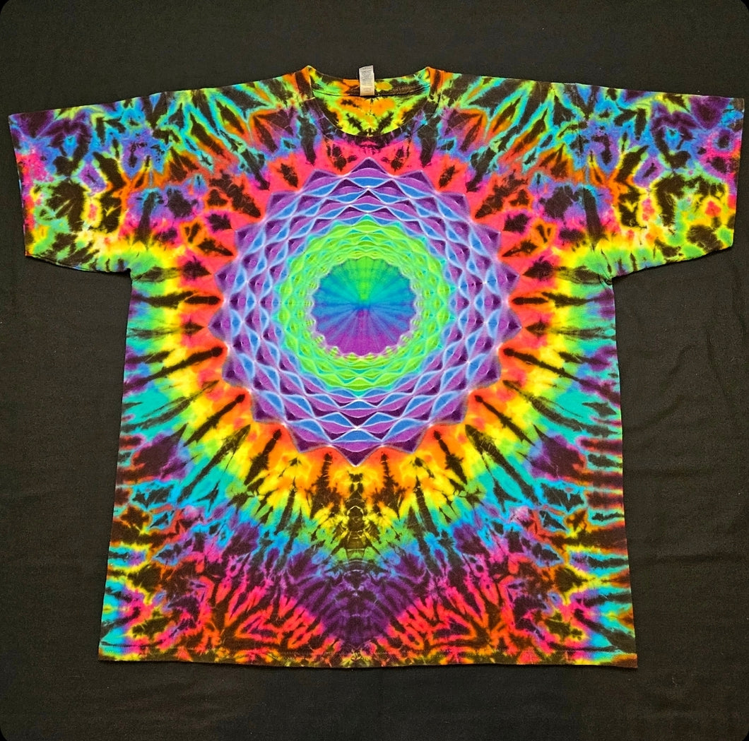 2XL. Mandala tee.