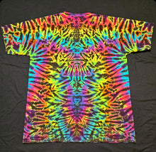 Load image into Gallery viewer, XL. Grateful dead bear tee.

