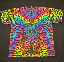 Load image into Gallery viewer, 2XL. Grateful Dead bear tee.
