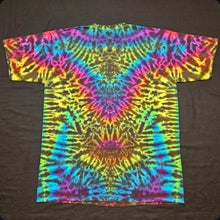 Load image into Gallery viewer, XL. Mandala tee.
