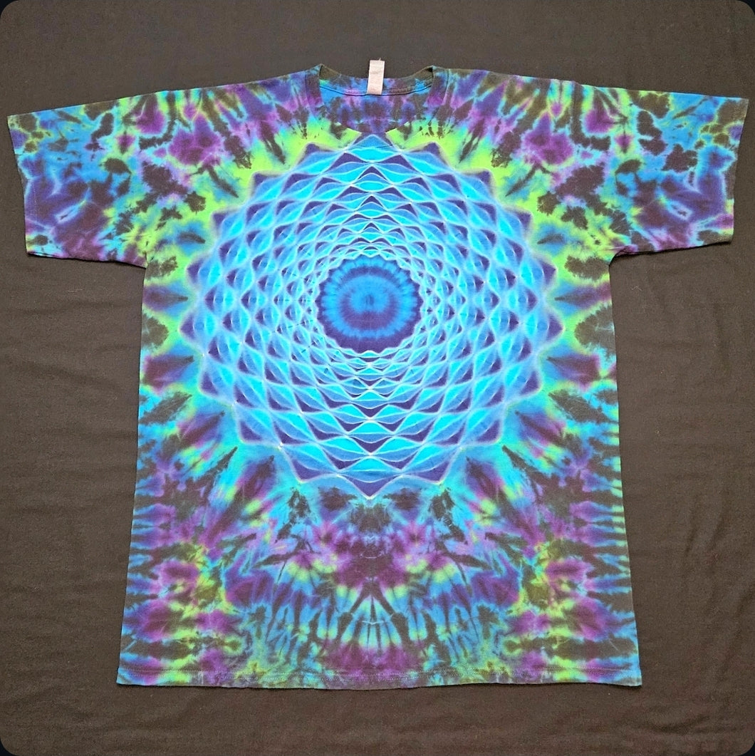 XL. Mandala tee.