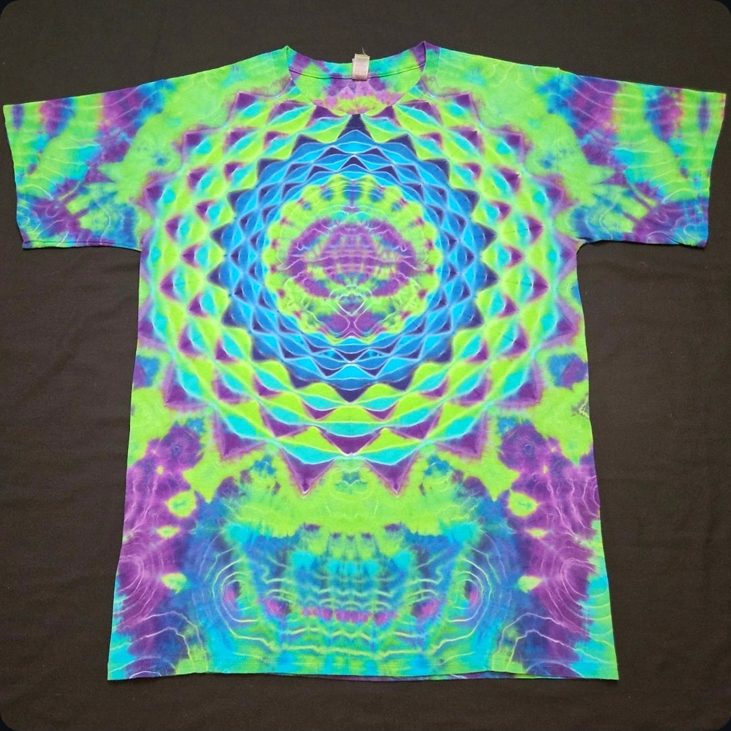 Large. Mandala combo tee.