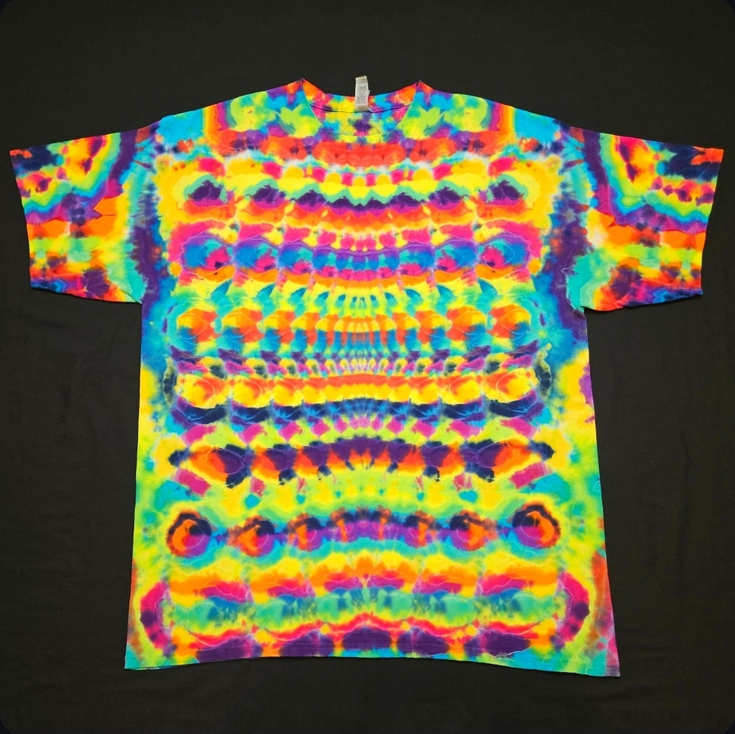 2XL. Psychedelic portal tee.