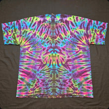 Load image into Gallery viewer, 2XL. Mandala tee.
