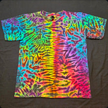 Load image into Gallery viewer, Large. Scrunch tee.
