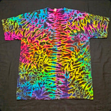 Load image into Gallery viewer, XL. Scrunch tee.
