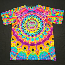 Load image into Gallery viewer, Large. Mandala psychedelia tee.
