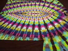 Load image into Gallery viewer, Large. Tie dye shirt. Northern lights third eye tee.
