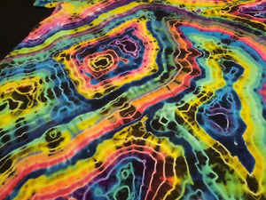 XL. Tie dye shirt. Diamond fusion/geode combo tee.