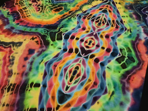 Large. Tie dye shirt. Diamond fusion/geode combo tee.