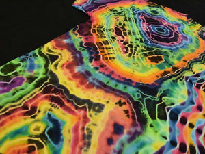 Large. Tie dye shirt. Diamond fusion/geode combo tee.