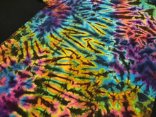 Load image into Gallery viewer, Large. Tie dye shirt. High contrast scrunch tee.
