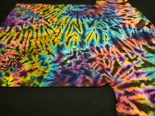 Load image into Gallery viewer, Large. Tie dye shirt. High contrast scrunch tee.
