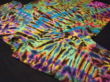 Load image into Gallery viewer, 2XL. Tie dye shirt. High contrast scrunch tee.
