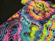 Load image into Gallery viewer, Medium. Tie dye shirt. Diamond fusion/geode combo tee.
