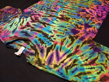 Load image into Gallery viewer, Small. Tie dye shirt. High contrast scrunch tee
