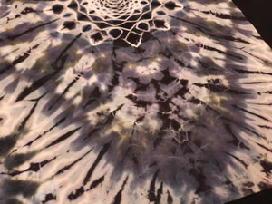 Medium. Tie dye shirt. Grey scale mandala/psychedelic scrunch combo tee.