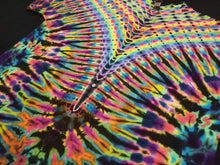 Load image into Gallery viewer, 2XL. Tie dye shirt. Psychedelic pleat V tee.
