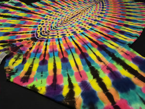 XL. Tie dye shirt. High contrast third eye tee.