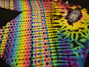 XL. Tie dye long sleeve. Diamond fusion/ psychedelic pleat combo tee.