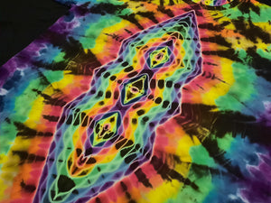 XL. Tie dye shirt. Diamond fusion with spine tee.