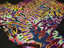 Load image into Gallery viewer, XL. Tie dye shirt. High contrast scrunch tee.
