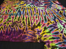 Load image into Gallery viewer, XL. Tie dye shirt. High contrast scrunch tee.

