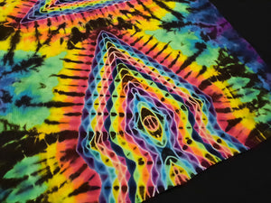 2XL. Tie dye shirt. Triangle/diamond fusion combo tee.
