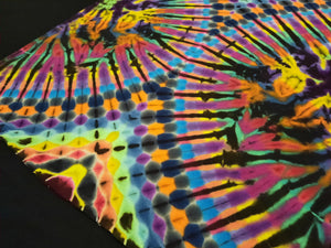 Large. Tie dye shirt. Psychedelic V variation tee.