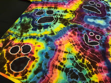 Load image into Gallery viewer, Large. Tie dye shirt. Many faces rainbow tee.
