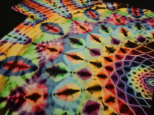 XL. Tie dye shirt. Side mandala tee.