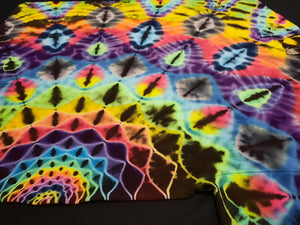 3XL. Tie dye shirt. Side mandala tee.