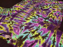 Load image into Gallery viewer, Medium. Tie dye shirt. Scrunch tee.
