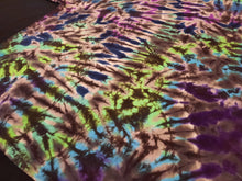 Load image into Gallery viewer, 2XL. Tie dye shirt. Scrunch tee.
