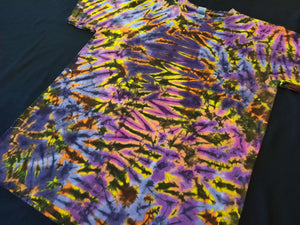 Medium. Tie dye shirt. Scrunch tee.